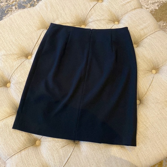MEXX black straight skirt with 2 small slit detail on the front -Size10 - Picture 3 of 5